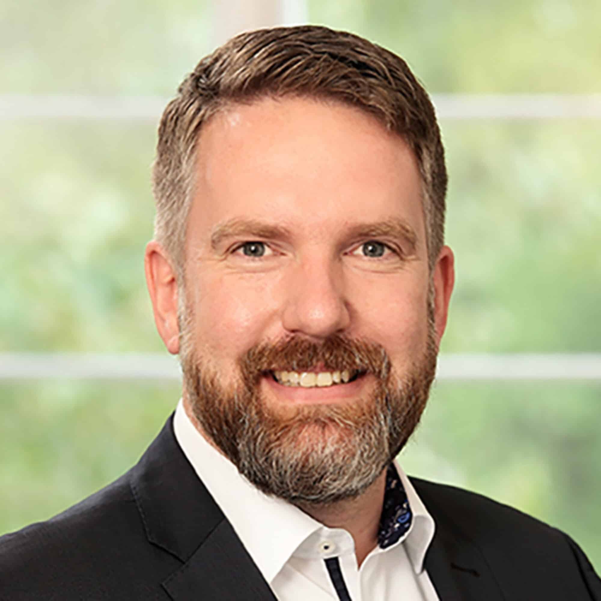 Portrait des Staufen AG Mitarbeitenden Björn Falk